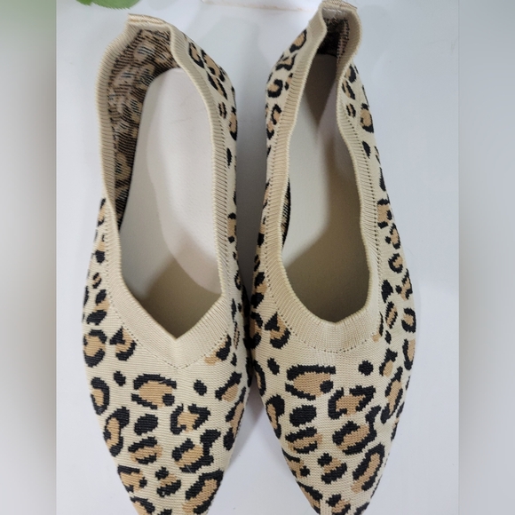 NWOB KNIT FLATS. 🐆 PATTERN. 8 - Picture 10 of 15